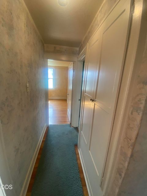 Tiny photo for 1947 Portland Street, Klamath Falls, OR 97601 (MLS # 220223952)