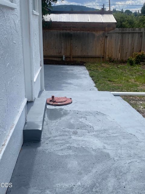 Tiny photo for 1947 Portland Street, Klamath Falls, OR 97601 (MLS # 220223952)
