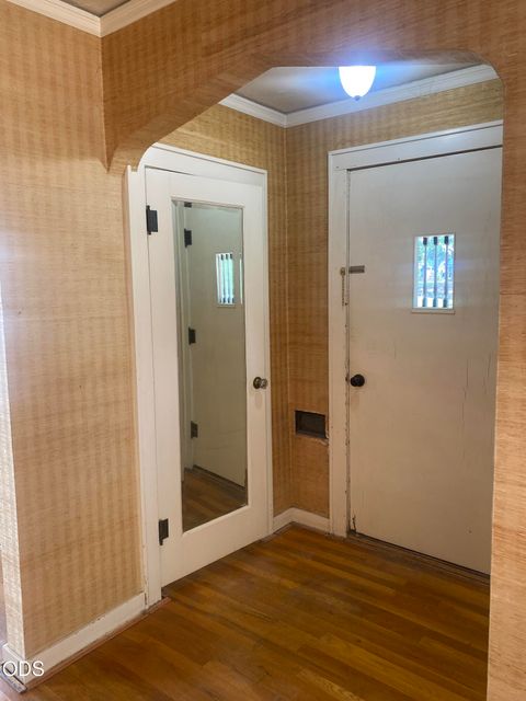 Tiny photo for 1947 Portland Street, Klamath Falls, OR 97601 (MLS # 220223952)