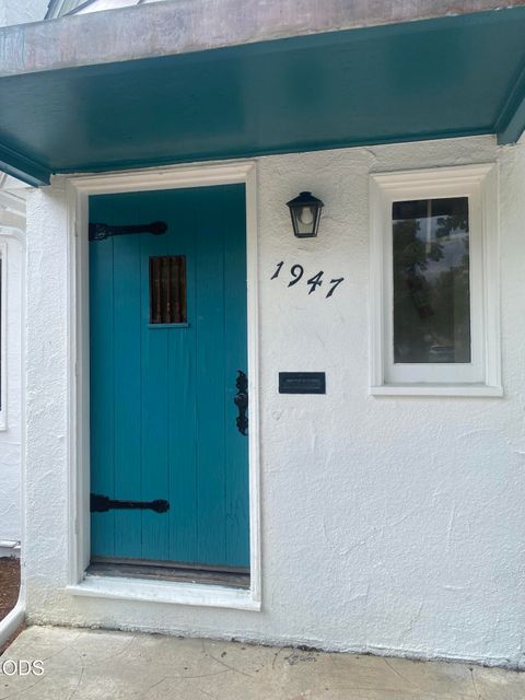 Tiny photo for 1947 Portland Street, Klamath Falls, OR 97601 (MLS # 220223952)