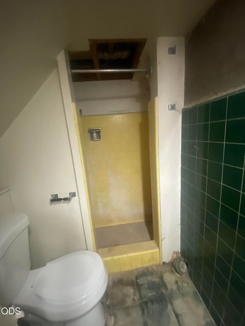 Tiny photo for 1947 Portland Street, Klamath Falls, OR 97601 (MLS # 220223952)