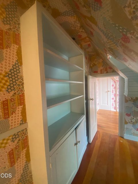 Tiny photo for 1947 Portland Street, Klamath Falls, OR 97601 (MLS # 220223952)