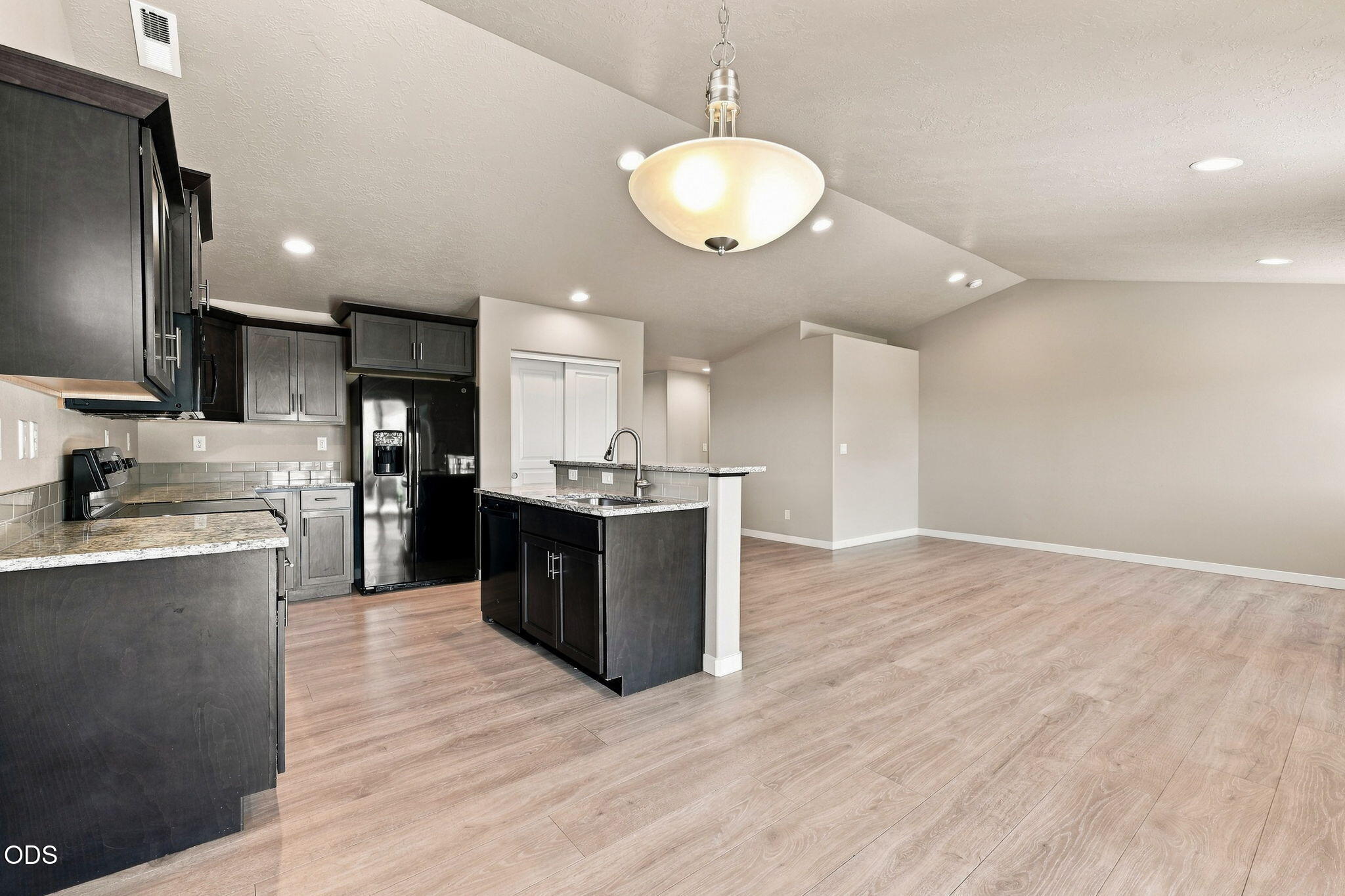 2555 SW 43rd Place