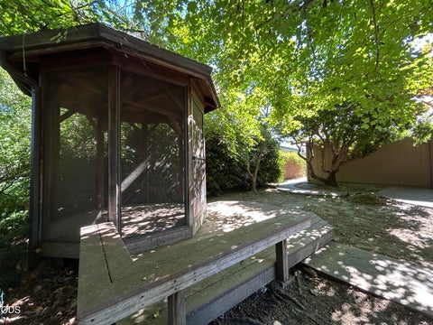 Tiny photo for 144 Belindy Circle, Grants Pass, OR 97527 (MLS # 220222807)