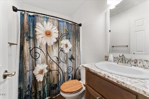 Tiny photo for 610 N Main Street #4D, Phoenix, OR 97535 (MLS # 220223230)