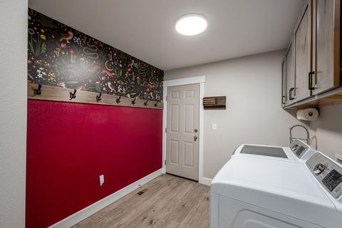 Tiny photo for 53845 Pine Grove Road, La Pine, OR 97739 (MLS # 220212172)