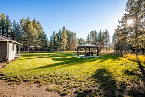 Tiny photo for 53845 Pine Grove Road, La Pine, OR 97739 (MLS # 220212172)