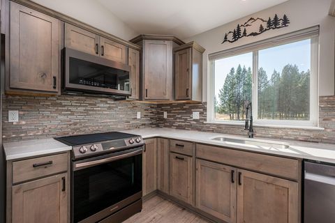 Tiny photo for 53845 Pine Grove Road, La Pine, OR 97739 (MLS # 220212172)
