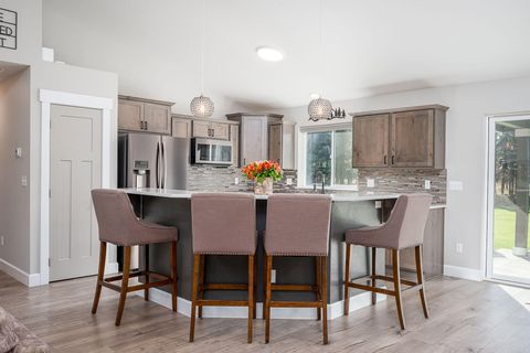 Tiny photo for 53845 Pine Grove Road, La Pine, OR 97739 (MLS # 220212172)