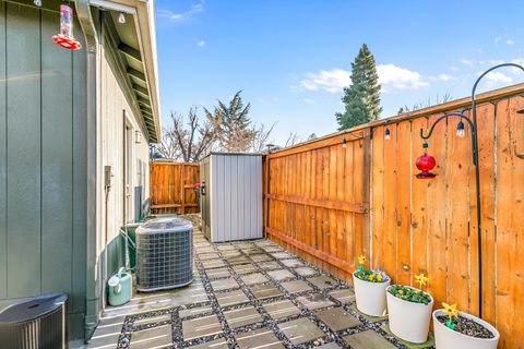 Tiny photo for 981 Garden Springs Circle, Medford, OR 97504 (MLS # 220214098)