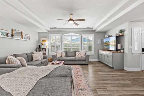 Tiny photo for 981 Garden Springs Circle, Medford, OR 97504 (MLS # 220214098)