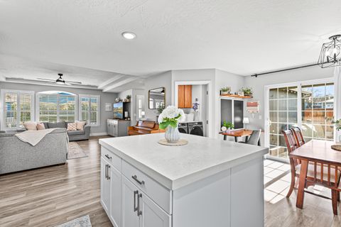 Tiny photo for 981 Garden Springs Circle, Medford, OR 97504 (MLS # 220214098)