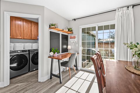 Tiny photo for 981 Garden Springs Circle, Medford, OR 97504 (MLS # 220214098)