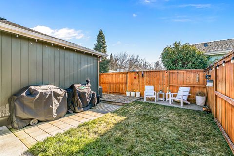 Tiny photo for 981 Garden Springs Circle, Medford, OR 97504 (MLS # 220214098)