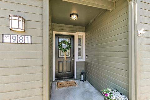 Tiny photo for 981 Garden Springs Circle, Medford, OR 97504 (MLS # 220214098)