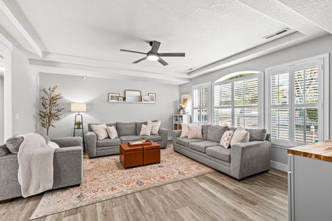 Tiny photo for 981 Garden Springs Circle, Medford, OR 97504 (MLS # 220214098)