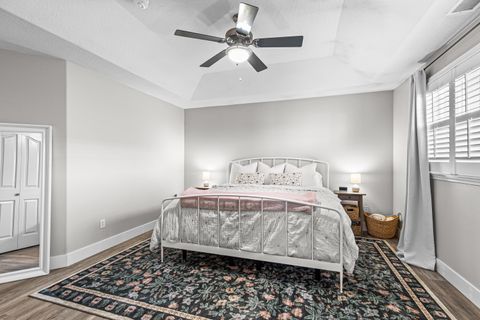 Tiny photo for 981 Garden Springs Circle, Medford, OR 97504 (MLS # 220214098)