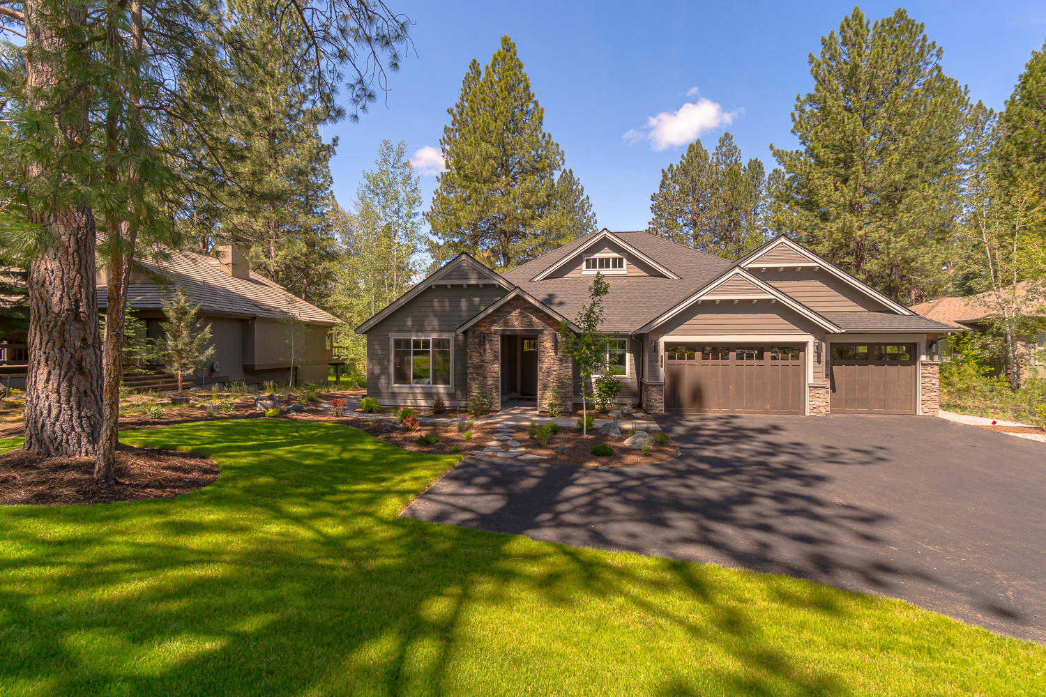 7th Mtn Golf Village - Residential