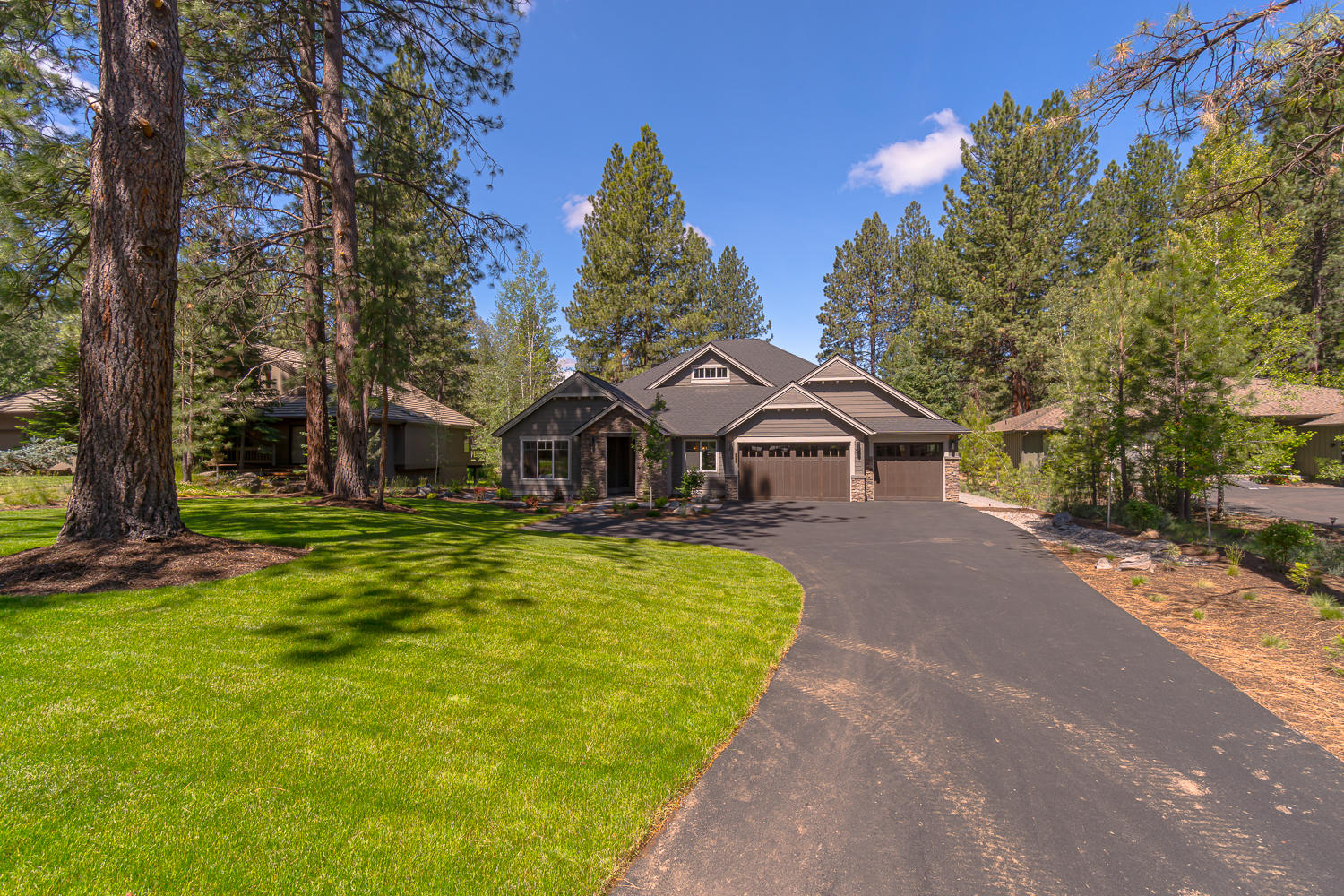 7th Mtn Golf Village - Residential