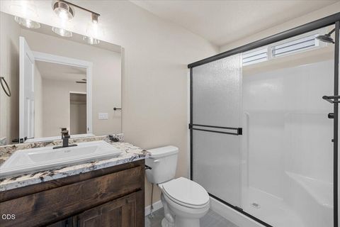 Tiny photo for 7869 Houston Loop, White City, OR 97503 (MLS # 220223740)