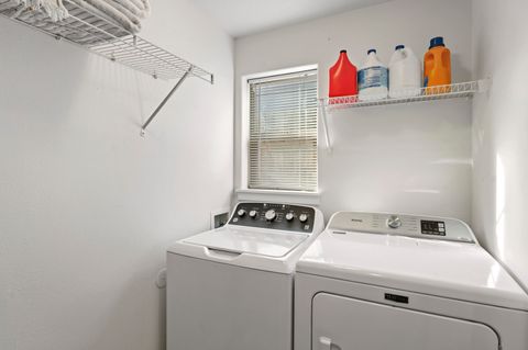 Tiny photo for 2845 SW 31st Street, Redmond, OR 97756 (MLS # 220217544)