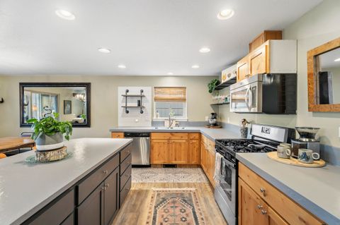 Tiny photo for 2845 SW 31st Street, Redmond, OR 97756 (MLS # 220217544)