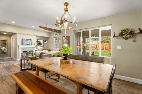 Tiny photo for 2845 SW 31st Street, Redmond, OR 97756 (MLS # 220217544)