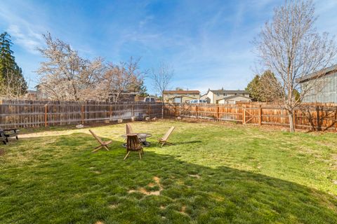 Tiny photo for 2845 SW 31st Street, Redmond, OR 97756 (MLS # 220217544)