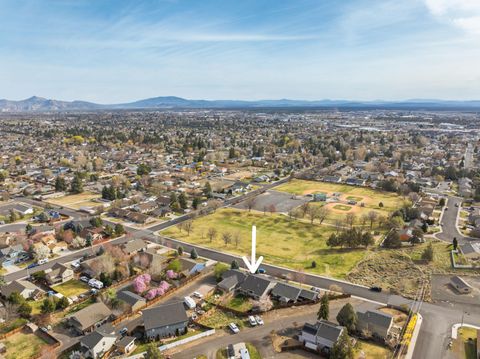 Tiny photo for 2845 SW 31st Street, Redmond, OR 97756 (MLS # 220217544)