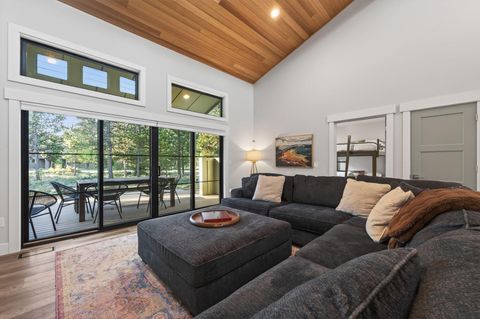 Tiny photo for 17915 Playoff Lane, Sunriver, OR 97707 (MLS # 220221341)