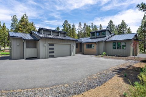 Tiny photo for 17915 Playoff Lane, Sunriver, OR 97707 (MLS # 220221341)