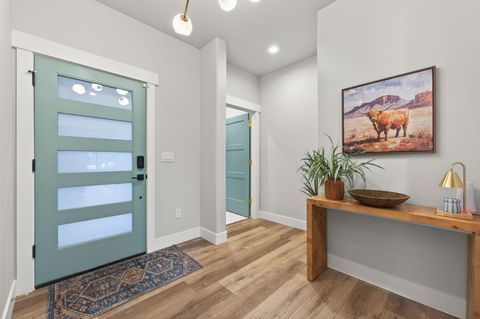 Tiny photo for 17915 Playoff Lane, Sunriver, OR 97707 (MLS # 220221341)