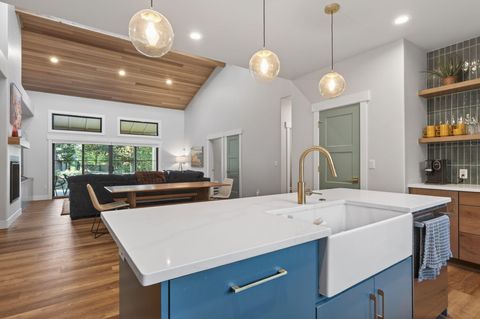 Tiny photo for 17915 Playoff Lane, Sunriver, OR 97707 (MLS # 220221341)