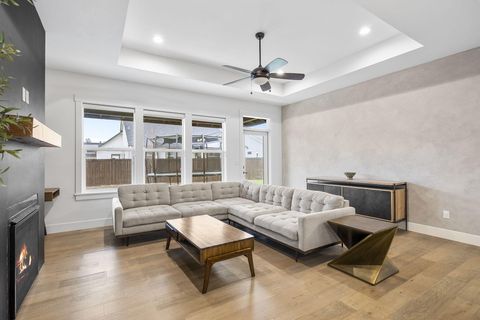 Tiny photo for 4327 SW Badger Creek Drive, Redmond, OR 97756 (MLS # 220212733)