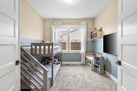 Tiny photo for 4327 SW Badger Creek Drive, Redmond, OR 97756 (MLS # 220212733)