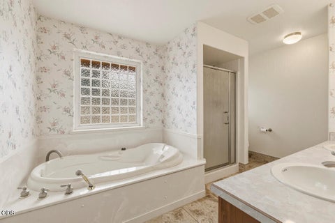 Tiny photo for 2640 Nile Street, Klamath Falls, OR 97603 (MLS # 220225855)