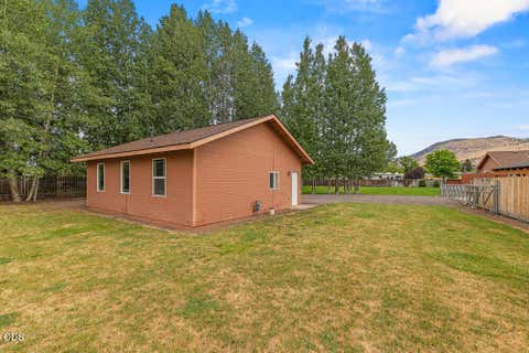 Tiny photo for 2640 Nile Street, Klamath Falls, OR 97603 (MLS # 220225855)
