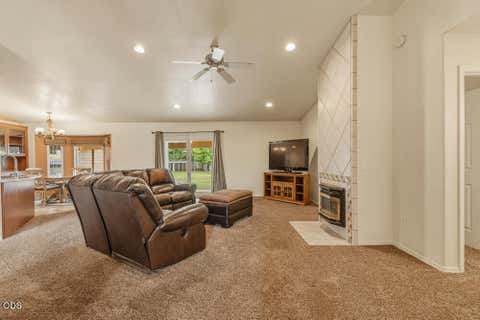 Tiny photo for 2640 Nile Street, Klamath Falls, OR 97603 (MLS # 220225855)