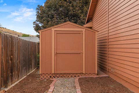 Tiny photo for 2640 Nile Street, Klamath Falls, OR 97603 (MLS # 220225855)