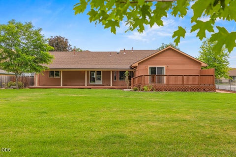Tiny photo for 2640 Nile Street, Klamath Falls, OR 97603 (MLS # 220225855)