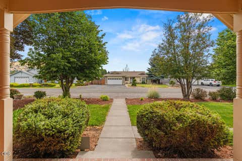 Tiny photo for 2640 Nile Street, Klamath Falls, OR 97603 (MLS # 220225855)