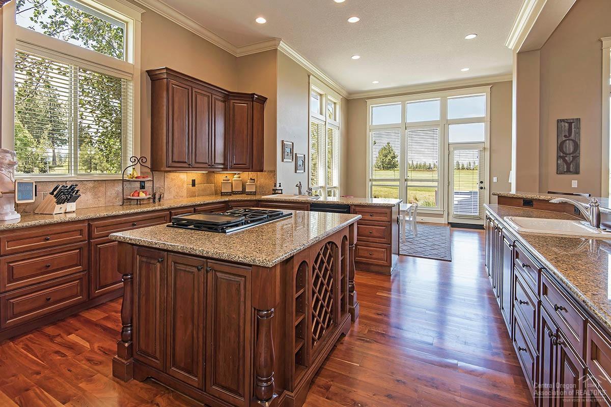 Broken Top - Residential