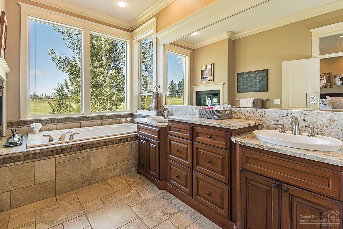 Broken Top - Residential