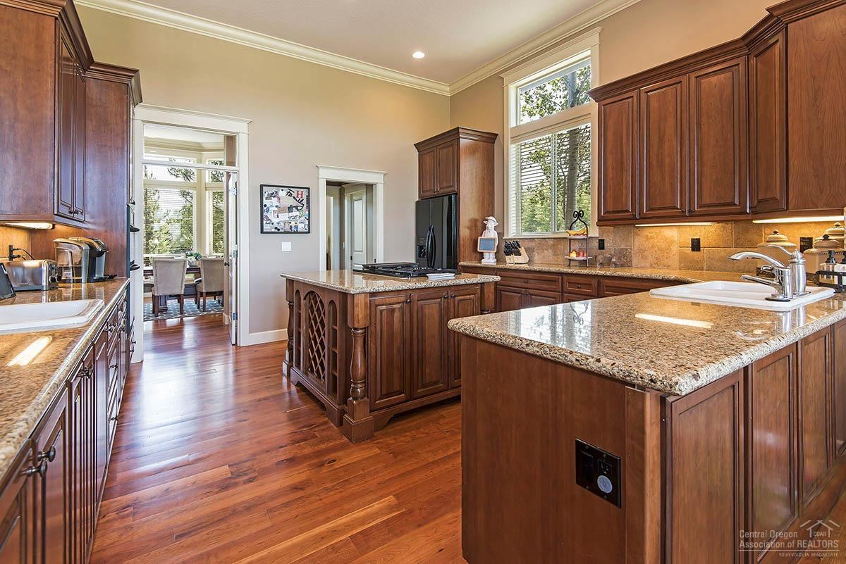 Broken Top - Residential