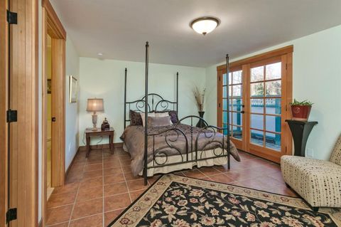 Tiny photo for 19 Gresham Street, Ashland, OR 97520 (MLS # 220212546)