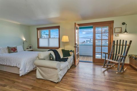 Tiny photo for 19 Gresham Street, Ashland, OR 97520 (MLS # 220212546)