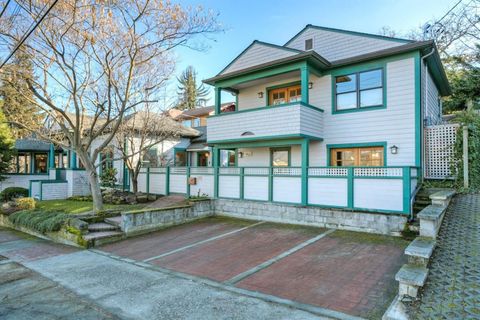 Tiny photo for 19 Gresham Street, Ashland, OR 97520 (MLS # 220212546)