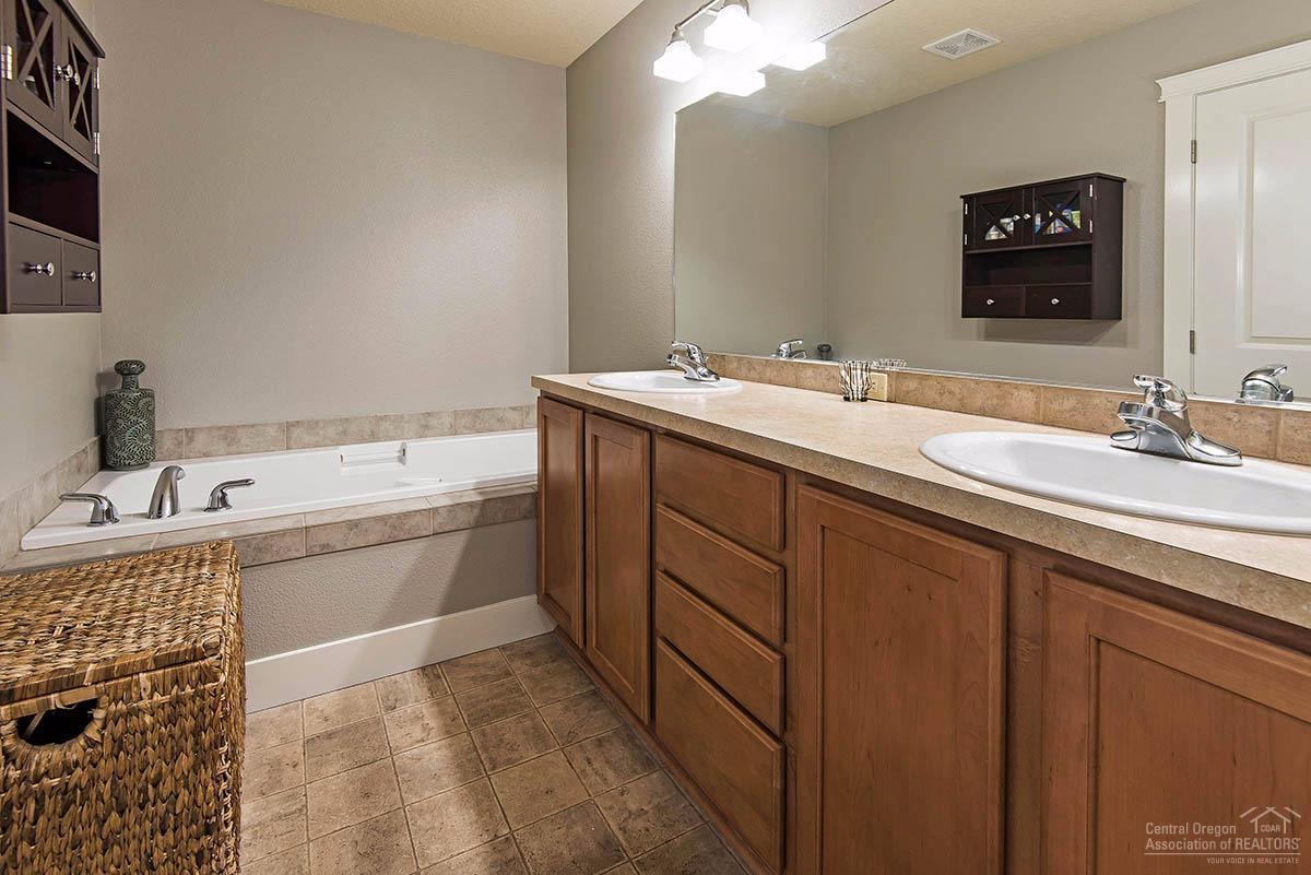 Pine Ridge Estates - Residential