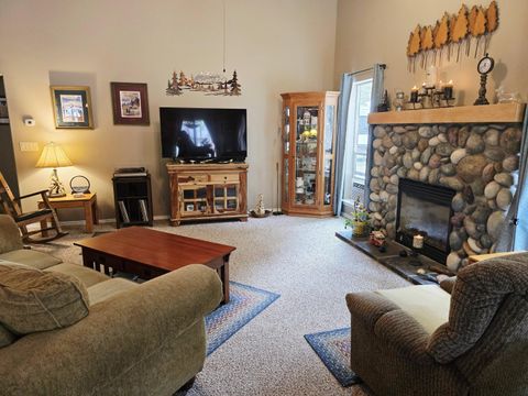 Tiny photo for 15324 Bear Street, La Pine, OR 97739 (MLS # 220207819)