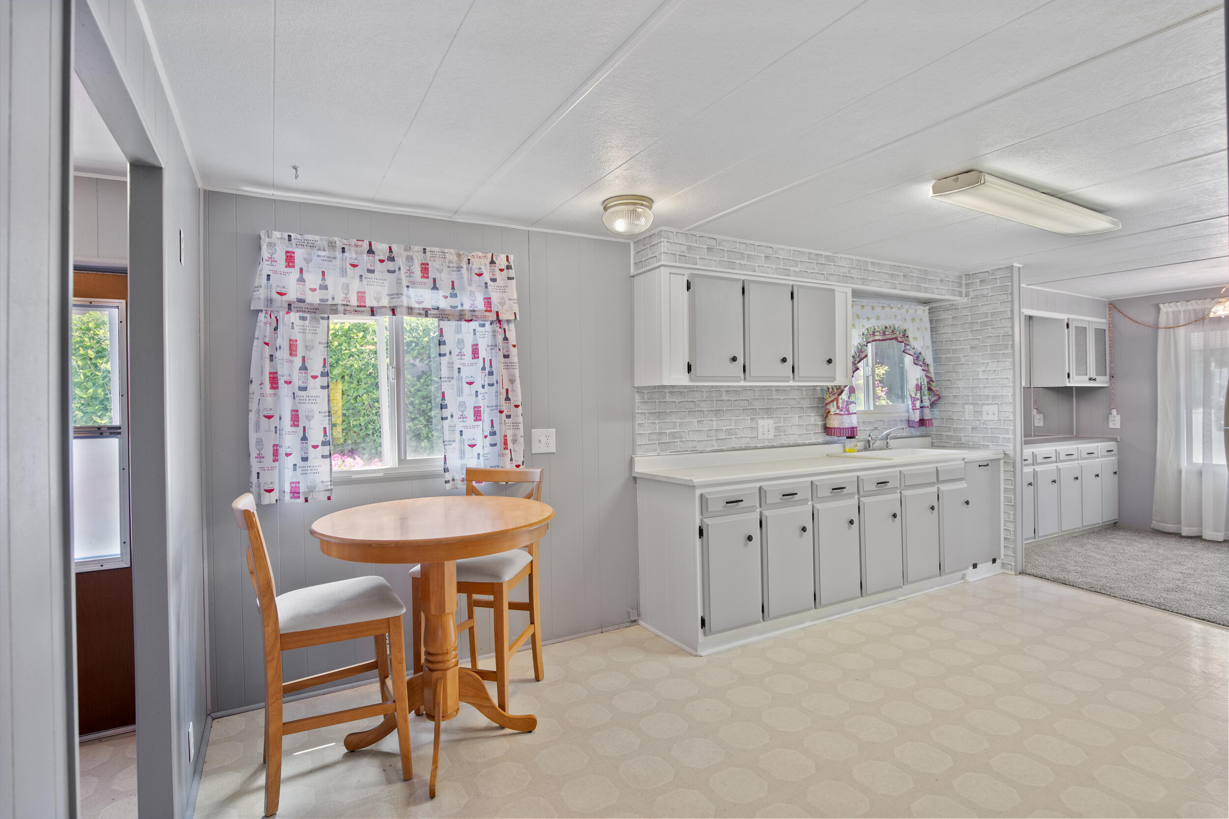 Rogue Lea Estates - Residential